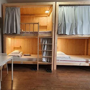 7brunnen Beds & Albergue