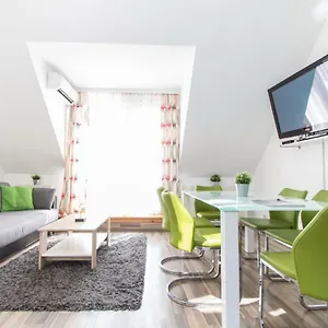Karmeliter Flat | Contactless Check-in Apartamento