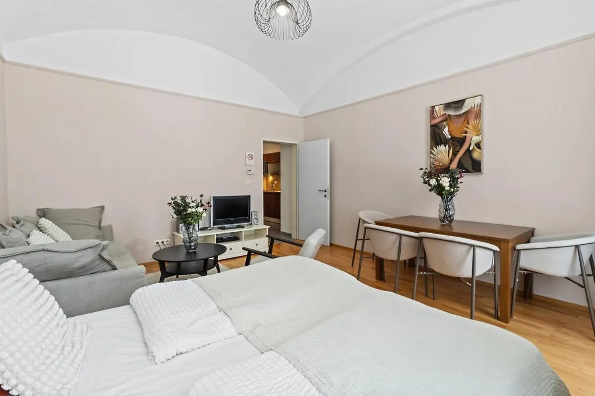 Neben Augarten I 5 Min To Metro I 10 Min To City Vienna Apartment