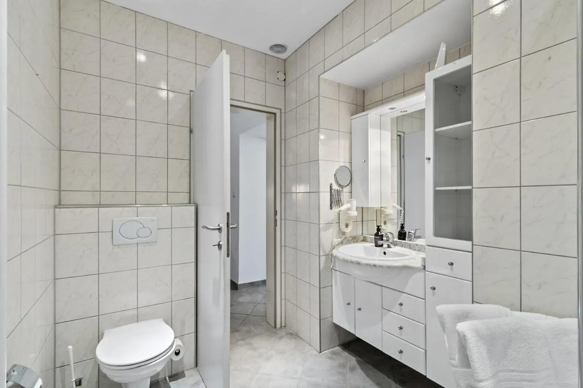 Neben Augarten I 5 Min To Metro I 10 Min To City Vienna Apartment
